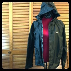 Lightweight rain coat